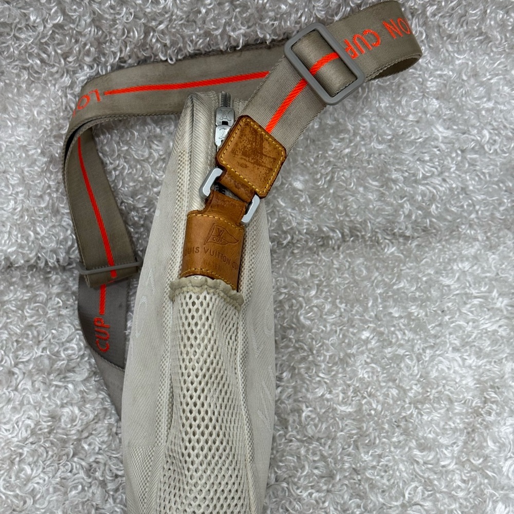 Louis Vuitton Gray and Brown Messenger Bag with Leather Accents - Picture 6 of 14